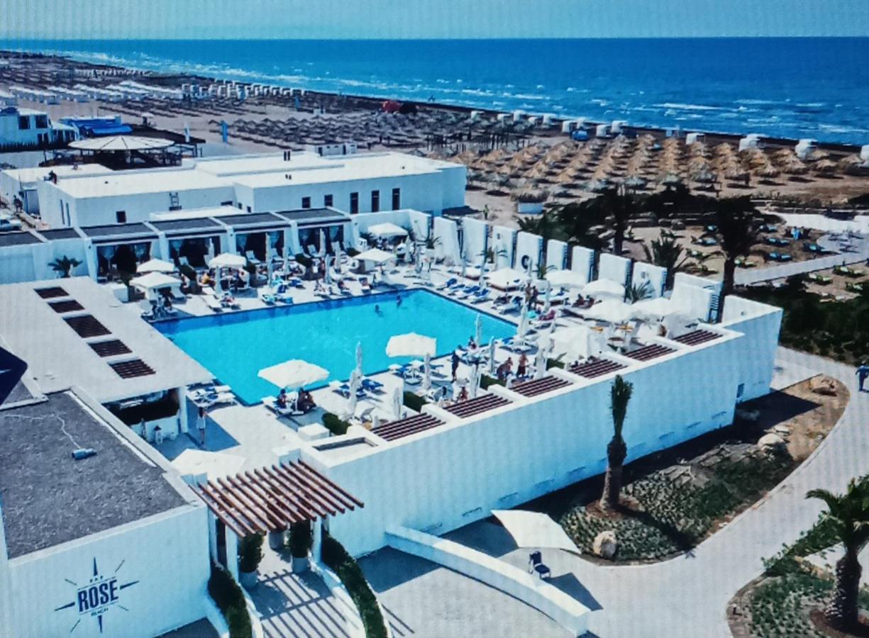 Sea Breeze Hotell Nardaran Exteriör bild